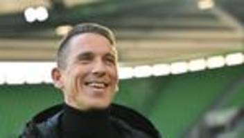 Fußball-Bundesliga: Trainerlehrgang und Bundesligajob: Wolfsburg-Coach im Stress