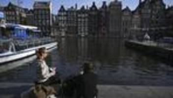 Niederlande: Amsterdam verbietet Werbung für Fleisch und klimaschädliche Produkte