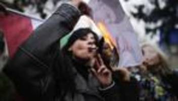 proteste im iran: sniper schossen gezielt in die augen