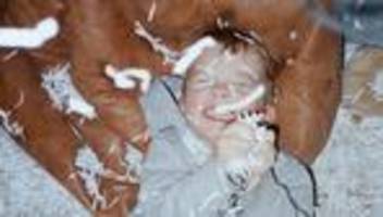 Raufen mit Kindern: Nimm das, du Monster!