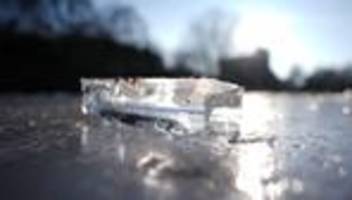 Zugefrorene Seen: Umweltbehörde warnt weiter vor dem Betreten von Eisflächen