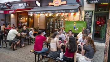 „Nach dem Vorbild von Brandenburg“: Giffey kündigt neue Außengastro-Regeln an