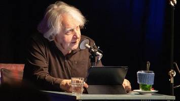 Stimme des ESC: Wie Radio-Legende Peter Urban trotz Bombendrohung moderierte