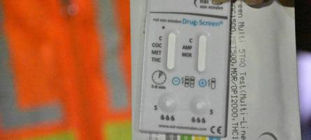 Mit Alkohol und Drogen am Steuer erwischt