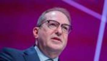 innenminister: alexander dobrindt will härter gegen cyberangriffe vorgehen