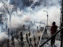 Brutal gegen eigene Bevölkerung: Trump macht Städte mit ICE zu Schlachtfeldern - und verliert