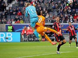 mainz 05 verlässt abstiegsplätze: eintracht frankfurt zerfällt in seine einzelteile