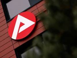 teils mehr als monate: berufseinsteiger müssen wohl immer länger auf jobs warten