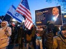 Viel schlimmer, als ihr denkt: Iranische Aktivistin macht Trump und Merz Vorwürfe