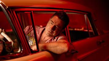 sasha: „als ob eine zweite person in meiner dna eingespeichert ist“