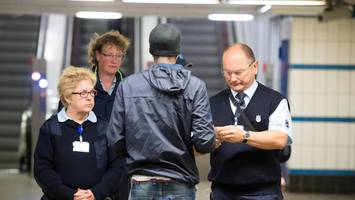 HVV erwischt immer mehr Schwarzfahrer in Bussen, Bahnen und auf Fähren