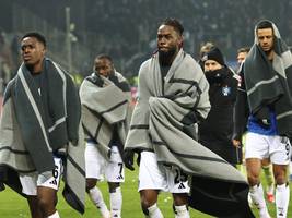 Hamburger Stadtderby: Ein Fußballspiel weit unter dem Gefrierpunkt