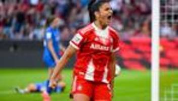 Fußball-Bundesliga: Bayern-Frauen im Schneetreiben mit Sieg gegen RB Leipzig