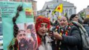 Konflikt in Syrien: Kurden protestieren gegen Vorrücken des syrischen Militärs