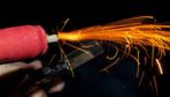 Notfälle: Junge wird durch Böller schwer an der Hand verletzt