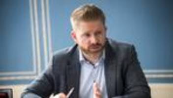 bremer verfassungsschutzchef: polizei prüft bekennerschreiben nach farbanschlag