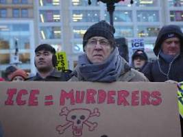 USA droht Shutdown: Nach ICE-Schüssen: Demokraten wollen Haushalt blockieren