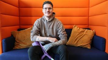 seltene krankheit: hamburger (25) kann linke körperhälfte kaum noch bewegen