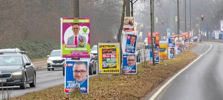 Man sieht es an Augsburgs Straßen: Die Kommunalwahl rückt näher