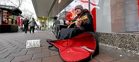 verprügelt und vergewaltigt: warum straßenkünstler „muffin“ obdachlosenheime meidet