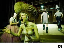 theater: wie die beatles am bühnenrand