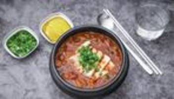 Koreanischer Eintopf: Paste auf mich auf!