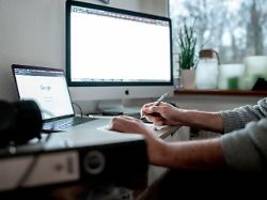 Gemütlicher und weniger Kontakte: Homeoffice im Winter hat nicht nur Vorteile