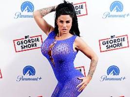 Niemand weiß, wer er ist: Katie Price heiratet Mann nach einer Woche