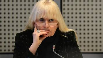 innensenatorin zu gewalt beim hertha-spiel: polizei hat „viel aufzuarbeiten“