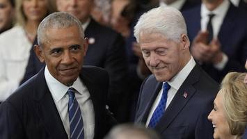 Steht „das andere Amerika“ jetzt auf? Obama und Clinton rufen zum Protest auf
