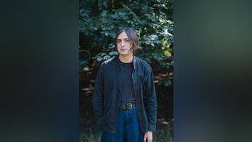 Elias Hirschl: Die perfekte Sprache ist die Sprachlosigkeit