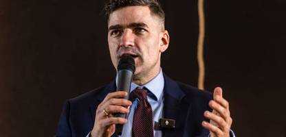 afd: thüringer politiker diskutieren mit sellner über remigration