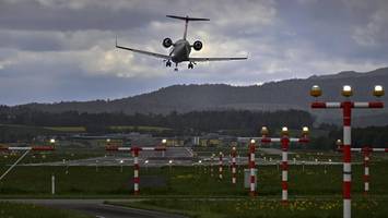 us-„monstersturm“: privatjet stürzt in maine ab - „flugzeug auf dem dach“