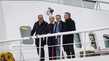 spitzenpolitik auf der „neuwerk“: so empfing merz seine gäste im hafen