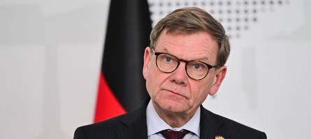 Wadephul fordert schärferes Vorgehen gegen russische Schattenflotte