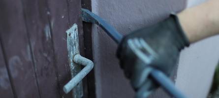 Einbrecher dringen in Wohnung ein