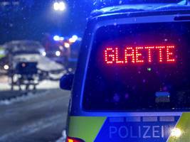 Bayern: Wintereinbruch: Nach Schnee droht nun Glätte