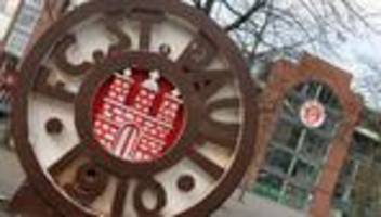 Fußball-Bundesliga: Polizeigewerkschaft kritisiert Slogan in St.-Pauli-Kabine