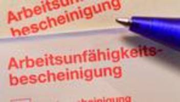 Gelber Schein: Krankenkassen: Krankenstand in MV weiter auf hohem Niveau