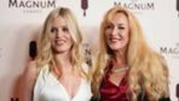 Leute: Familie von Mick Jagger: Tochter und Ex-Frau bei Modewoche