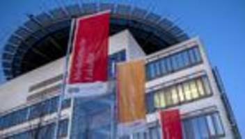 tarifkonflikt: warnstreik an uniklinik halle ohne auswirkungen auf betrieb
