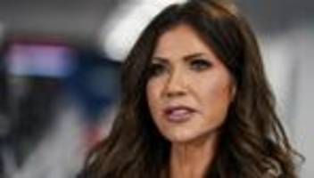 USA: Donald Trump spricht Kristi Noem seine Unterstützung aus