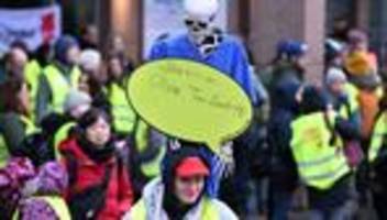 Warnstreikwelle: Erneute Warnstreiks an Unikliniken - danach an allen Schulen