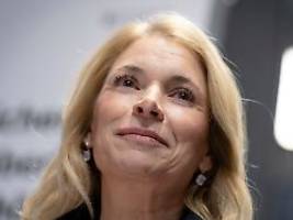 leitung wird deutlich kleiner: bahnchefin palla will jährlich 500 millionen euro sparen