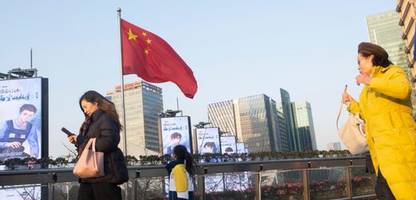 china und wirtschaft: deutsche firmen ziehen geld aus den usa ab und investieren massiv in china