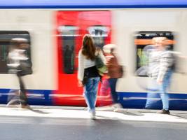 Öpnv: das deutschlandticket wird teurer, aber kaum jemand kündigt