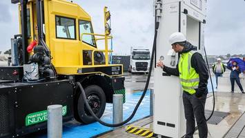 Wasserstoff für Pkw: Höhere Preise, weniger Tankstellen – Hamburger enttäuscht