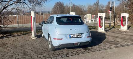 seit weihnachten blockiert ein e-auto eine ladestation in dasing