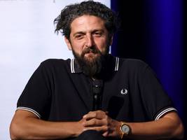 populismus: „wenn ein boot zu sinken droht, dann sollte jemand den kapitän wecken!“