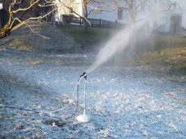 schneekanone für den garten: „sie hat den stromverbrauch zweier punschkocher“